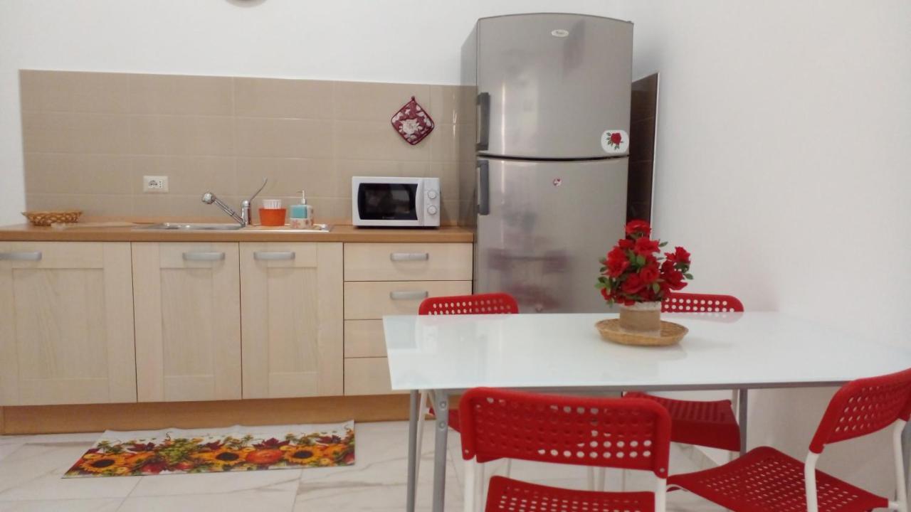 La Rosa Rossa Hotel Bari Kültér fotó