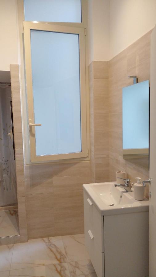 La Rosa Rossa Hotel Bari Kültér fotó