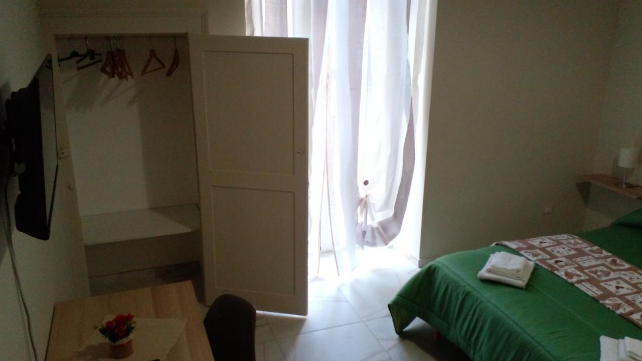 La Rosa Rossa Hotel Bari Kültér fotó