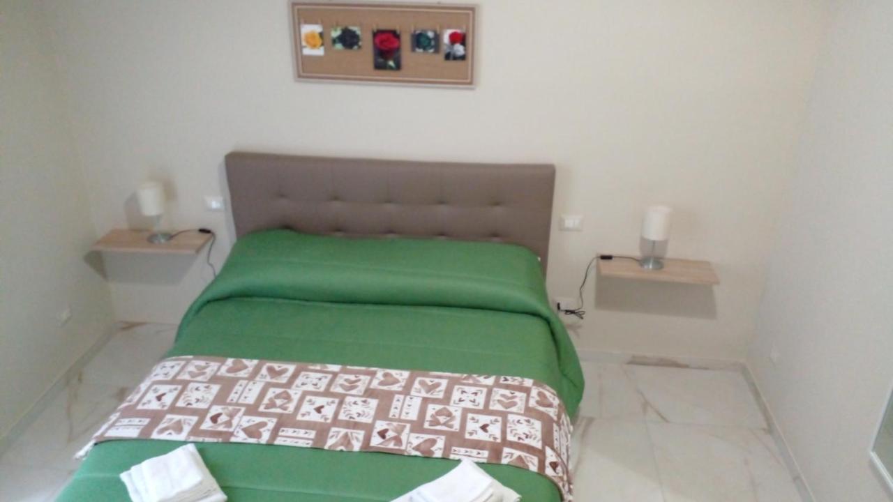 La Rosa Rossa Hotel Bari Kültér fotó