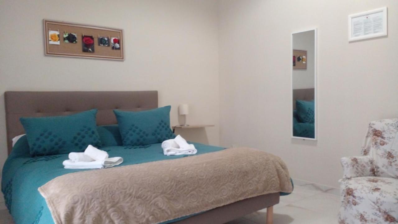 La Rosa Rossa Hotel Bari Kültér fotó