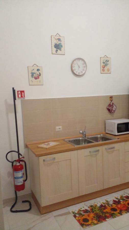 La Rosa Rossa Hotel Bari Kültér fotó