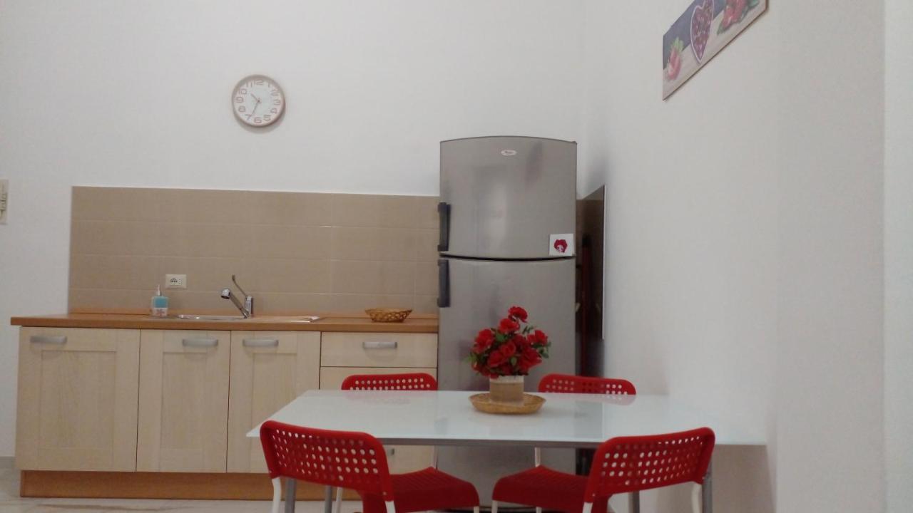 La Rosa Rossa Hotel Bari Kültér fotó